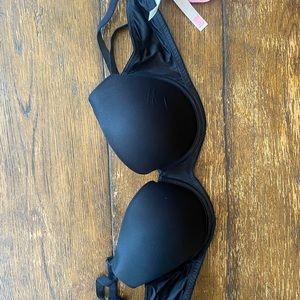 PINK Victoria’s Secret womens lightly lined bra